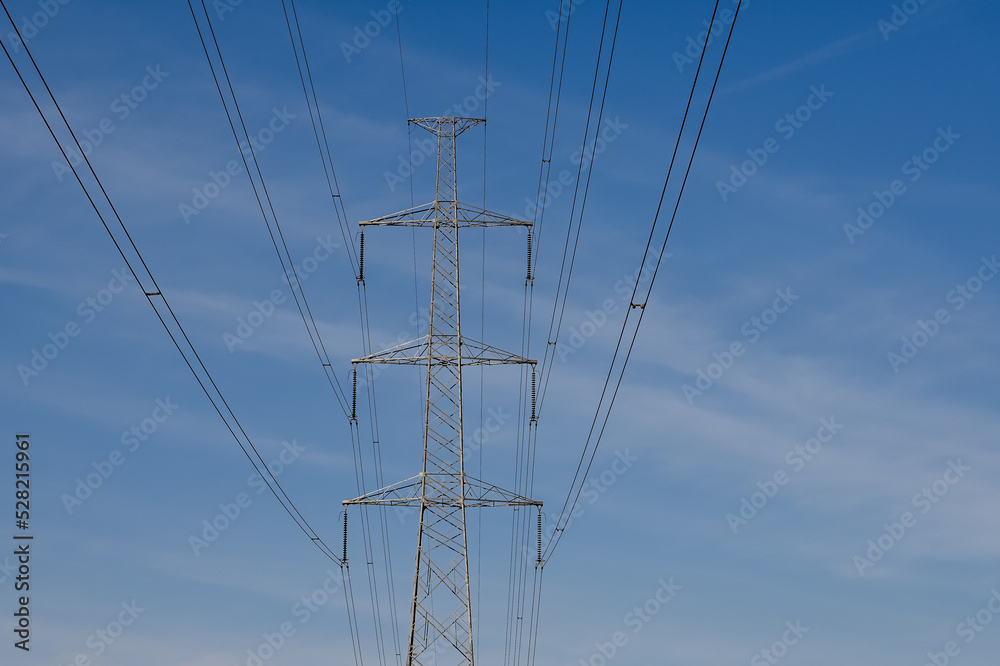 electricité cable pilone poteau ligne tension volt watt