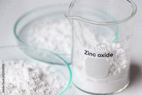 Canvas Print zinc oxide in glass, chemical in the laboratory
