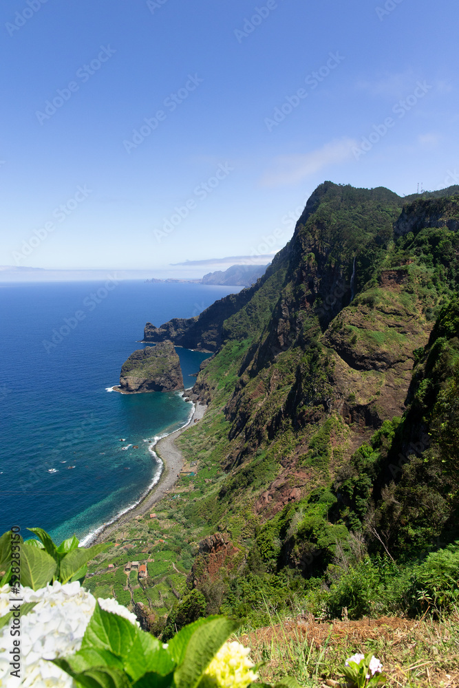 Fototapeta premium Küste von Santana, Madeira