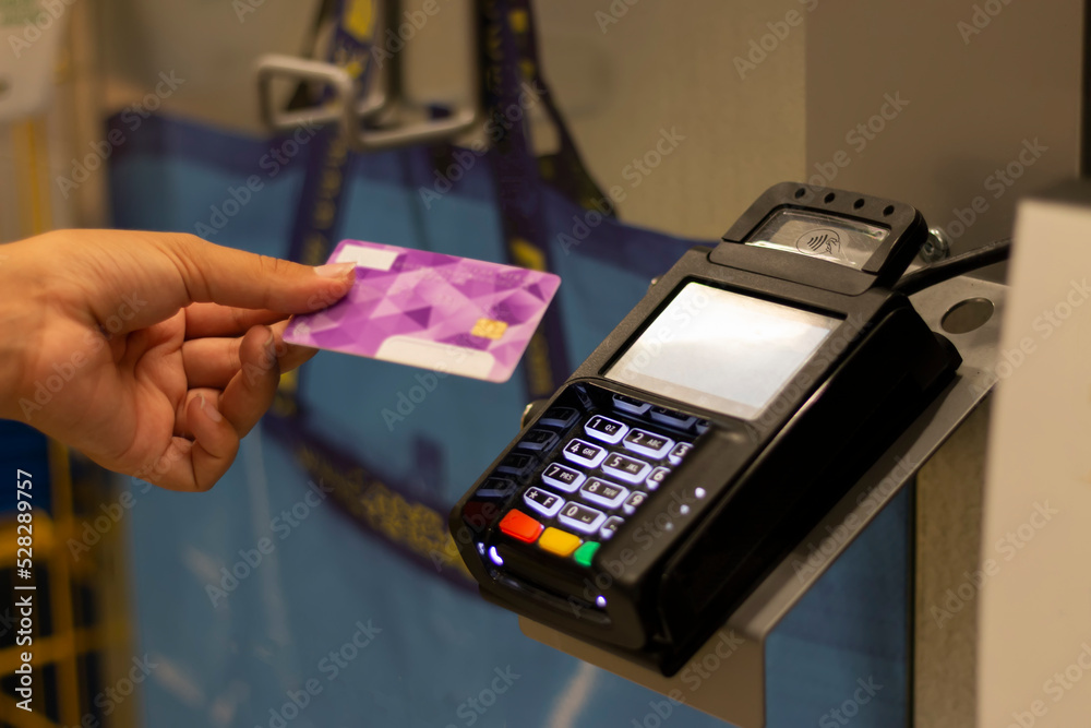 Payment with a modern contactless system Payment with a modern contactless system