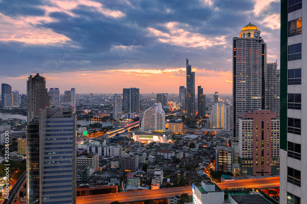 Bangkok Cityscape, Business district with high building at dusk (Bangkok, Thailand) - obrazy, fototapety, plakaty 