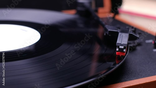Turn on the vinyl record, dark background. Turn on the music