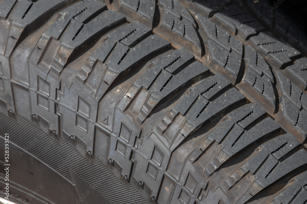 Fototapeta premium 車のタイヤ ホイール old Wheel of the car