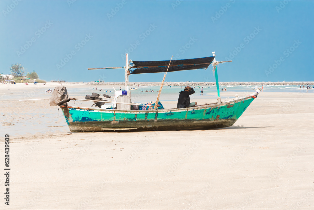 Boat  and Cha -Am beach.