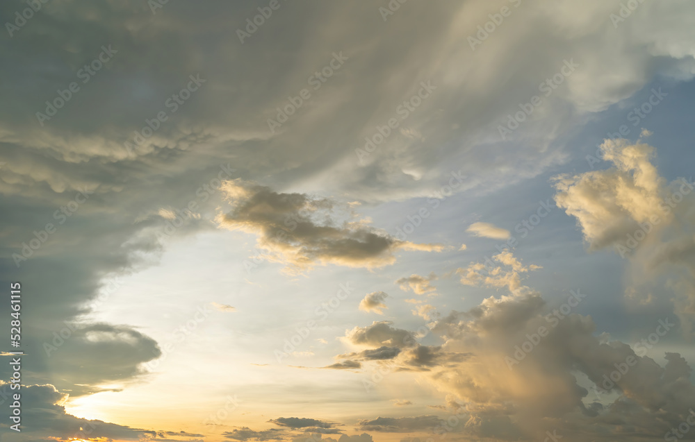 Fototapeta premium Horizon panorama and dramatic twilight sky and cloud sunset background. Natural sky background texture, beautiful color. Dark clouds, big storm and rain.