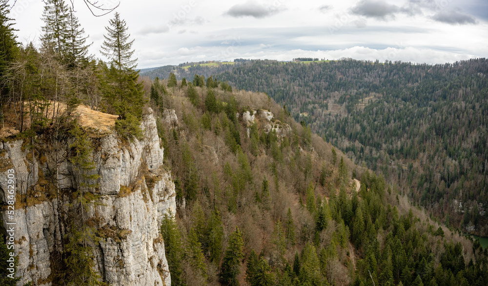 Fototapeta premium Les Gorges du Doubs, Franche-Comté, Bourgogne-Franche-Comté, France