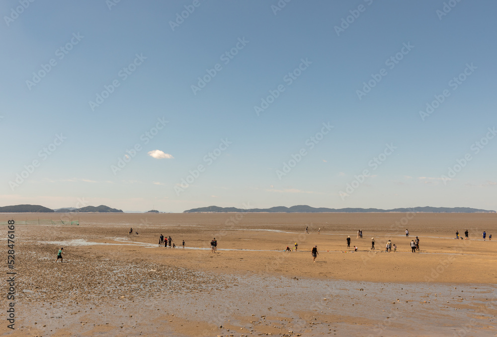 Beautiful memories on the tidal flats Beautiful memories on the tidal flats