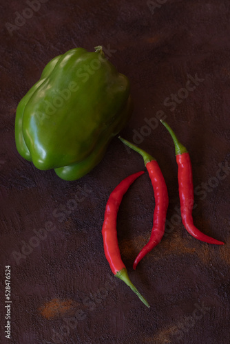 czerwona papryczka chili przyprawa gotowanie ostra uprawa świeża surowa zielona