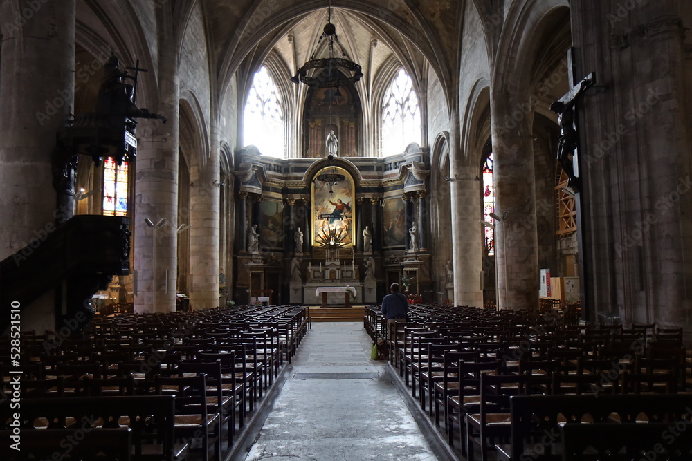 L'église Notre Dame de l'Assomption, intérieur de l'église, ville de Fontenay Le Comte, département de la Vendée, France