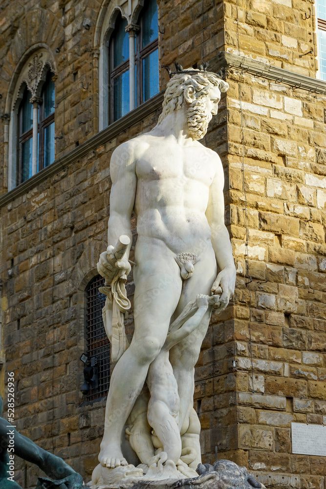 Naklejka premium Neptunstatue am Neptunbrunnen in Florenz