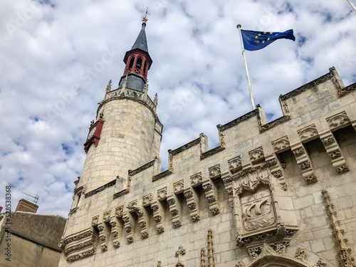 Beffroi de la tour de l'hôtel de ville de la Rochelle photo