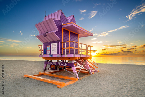 Lifeguard House,Sunrise.South Beach,.Miami Beach.Miami,Florida,USA © Earth Pixel LLC.
