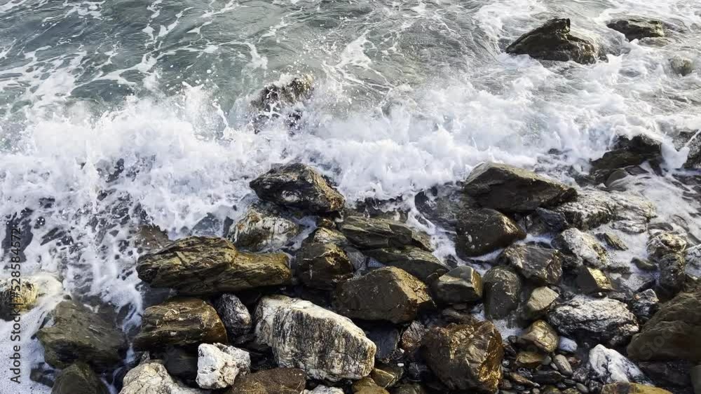 Sea Waves and Rocks Sea Waves and Rocks
