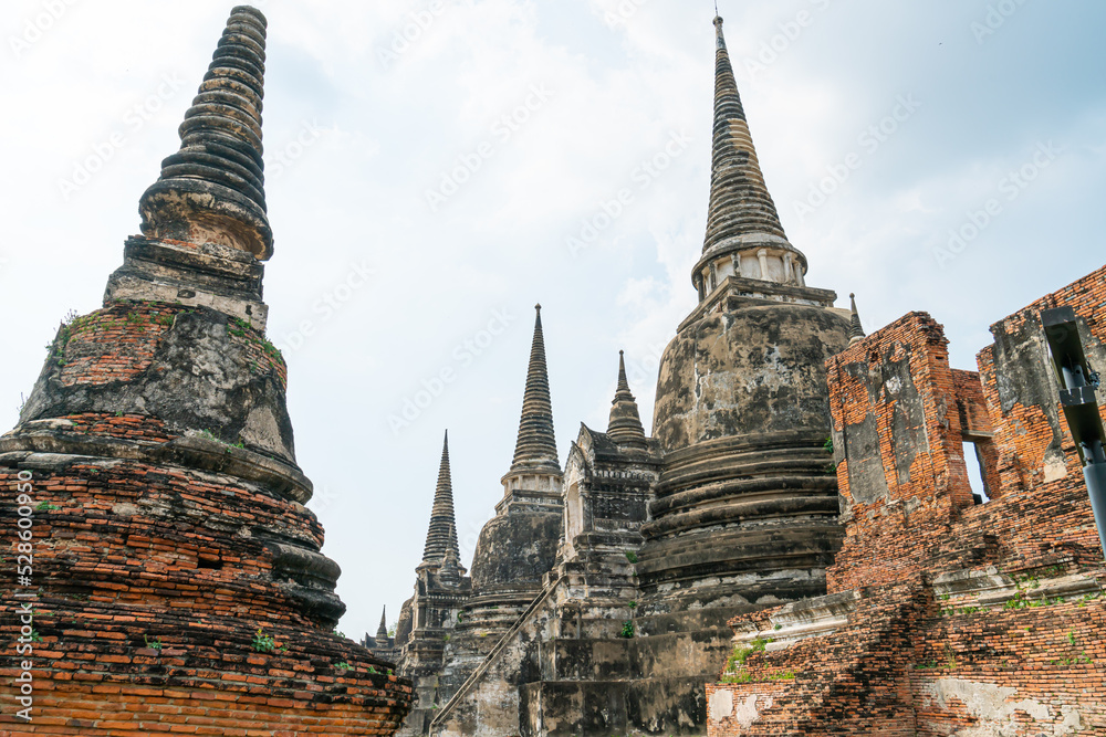 Fototapeta premium Wat Phra Sri Sanphet Temple in the precinct of Sukhothai Historical Park, a UNESCO World Heritage Site in Thailand