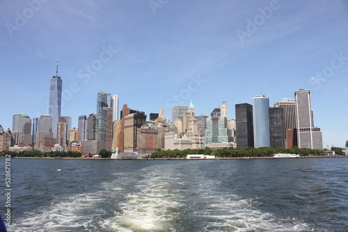 paysage de new york depuis le bateau