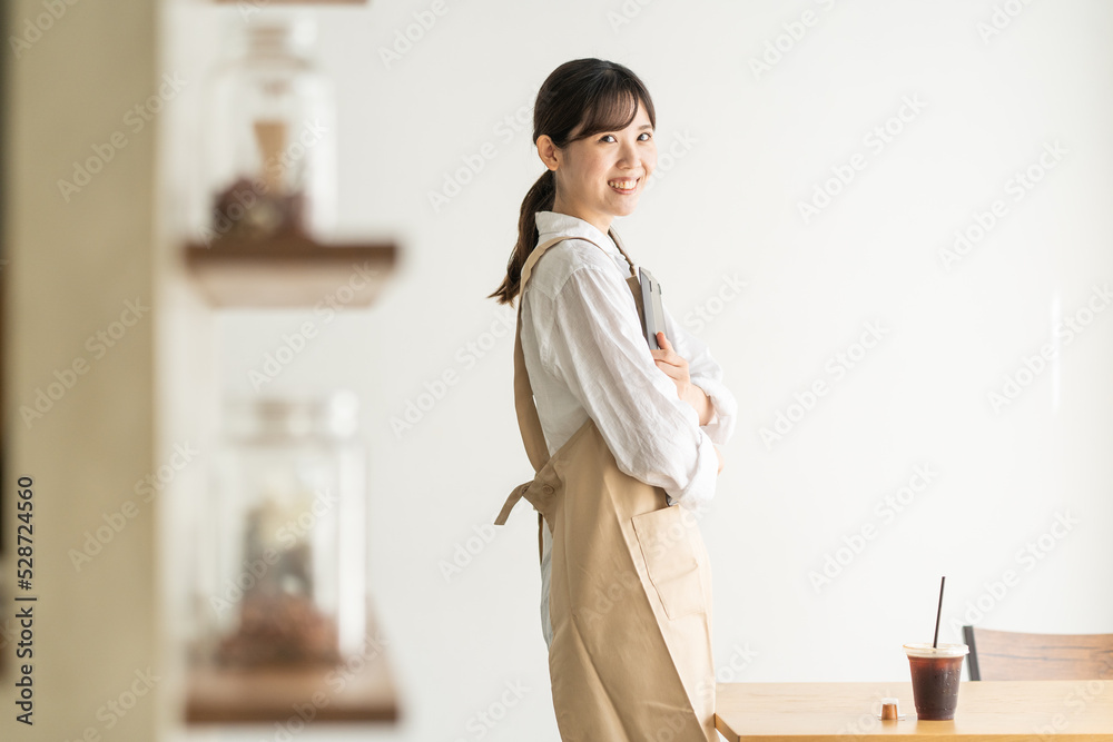 カフェ店員 女性 カフェ店員 女性