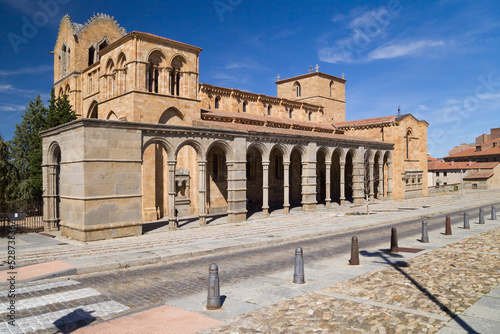 Obraz na płótnie Basilica of San Vicente in Avila w salonie