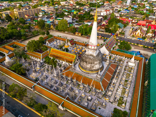 Bild auf Leinwand Aerial view of Wat Phra Mahathat Woramahawihan temple in Nakhon Si Thammarat, Th