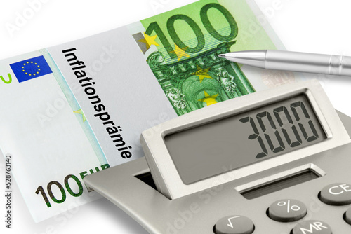 3000 Euro und Inflationsprämie mit Rechner auf weissem Hintergrund