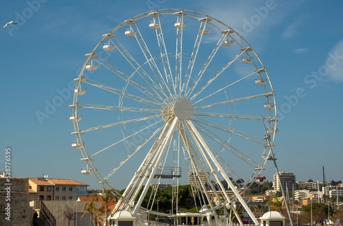 ferris wheel on a sky © ninika