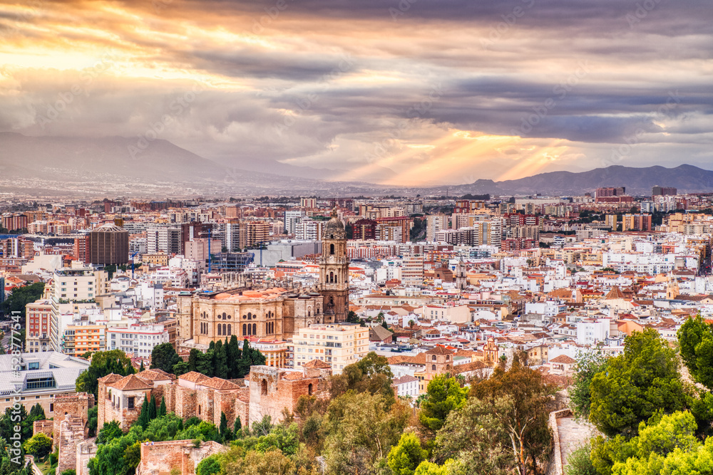 Fototapeta premium Malaga Old Town Aerial View with Malaga Cathedrat at Sunset