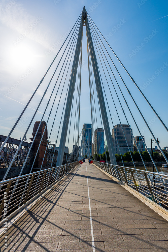 Fototapeta premium Golden Jubilee Bridge Crossing the Thames in London