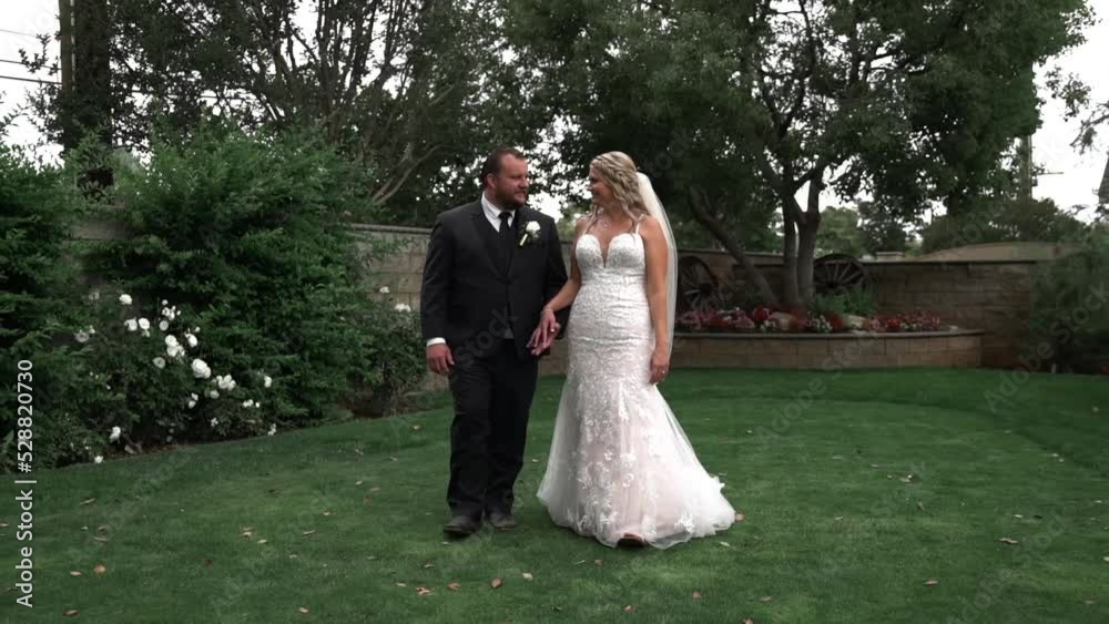Bride and Groom Couple on Wedding Day Bride and Groom Couple on Wedding Day