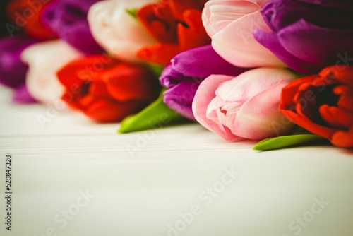 Fototapeta Naklejka Na Ścianę i Meble -  Tulips on table