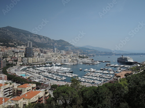 Monaco is synonym with extravagance, wealth and opulence. Tourism is mostly oriented towards a rich clientèle that the city pampers with its luxury hotels. © Optimistic Fish