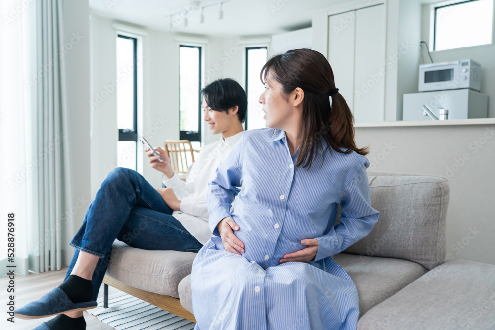 喧嘩するカップル 喧嘩するカップル