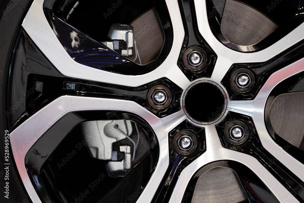 Car alloy wheel with brake calliper