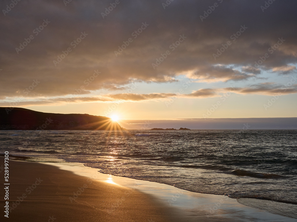 Obraz premium Sunset at Pantin Beach, Galicia