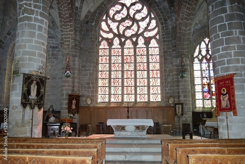 Eglise Notre Dame de Pitie, de style gothique flamboyant, intérieur de l'église, village de Le Croisic, département de la Loire Atlantique, France