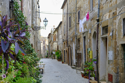 Fototapeta Naklejka Na Ścianę i Meble -  Italy beauty, adorable street in Pitigliano, Tuscany , Toscana