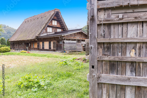 白川郷　合掌造り　世界文化遺産　飛騨高山　板壁　晩夏