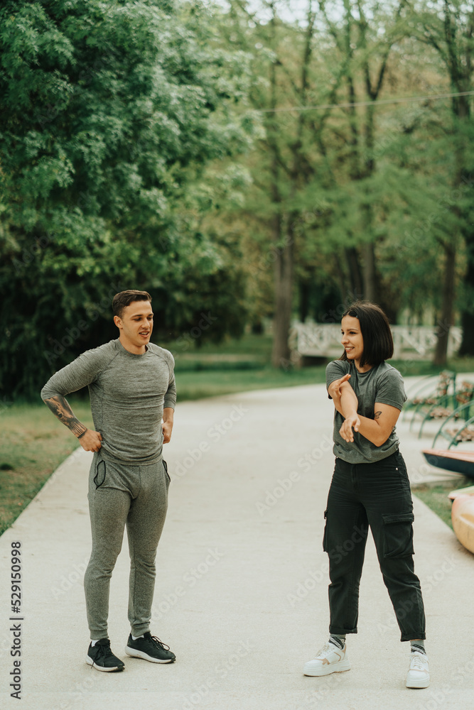 Obraz premium Talking and working out