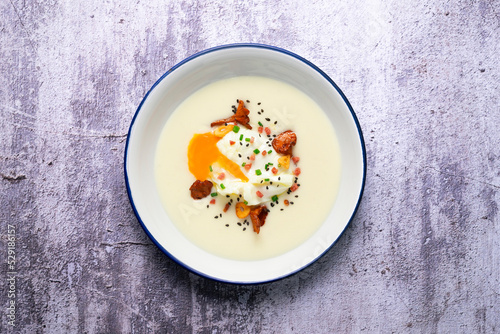 Φωτογραφία Potato parmentier with poached egg and mushrooms
