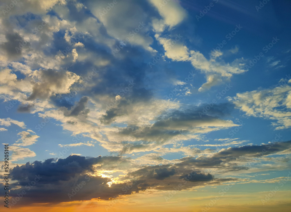 Fototapeta premium 푸른하늘과 석양의 하늘 사진