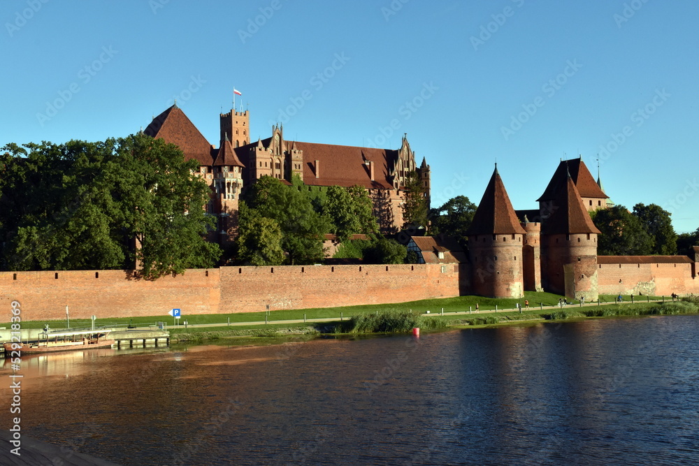 Naklejka premium Die Marienburg in Polen im Sommer