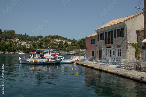 fotografie dell isola di paxos in grecia