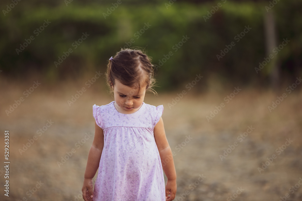Portait eines kleinen Mädchens Portait eines kleinen Mädchens