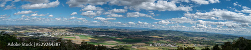 Bild auf Leinwand vue panoramique du plateau de Gergovie, Auvergne Puy de Dôme