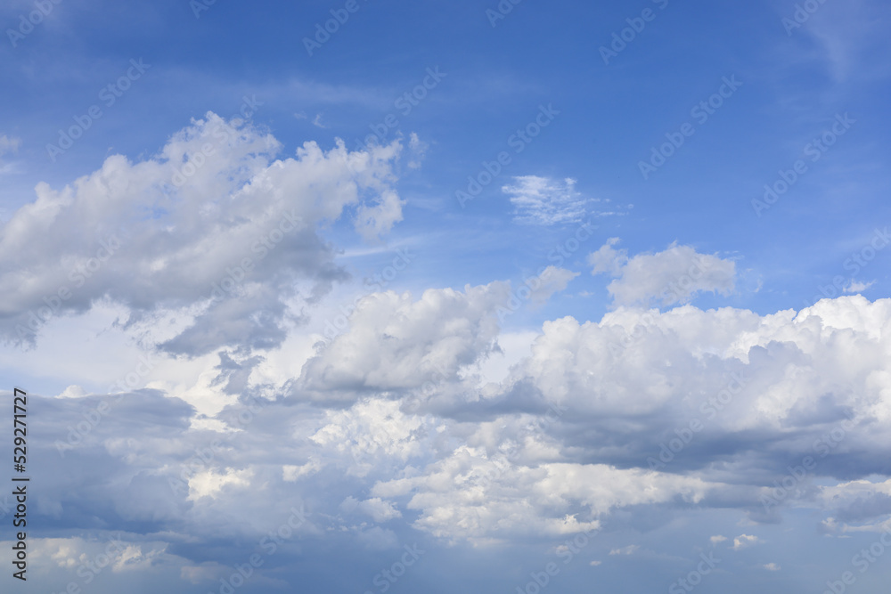 Nuvole, nuvole, nuvole