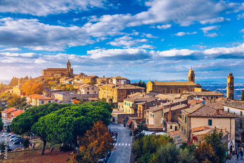 Obraz na płótnie View of Montalcino town, Tuscany, Italy