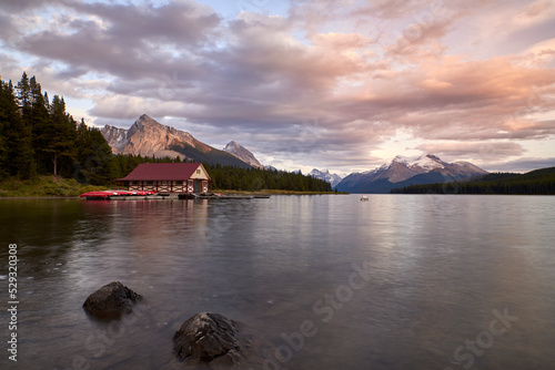 Canada, Alberta, Jasper National Park, Maligne Mountain, Maligne Lake,