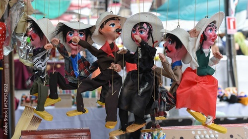 Títeres, marionetas en venta en mercados tradicionales de México. 