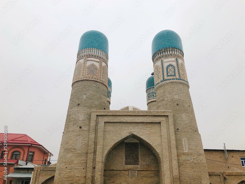 Obraz premium [Uzbekistan] Exterior of The Chor Minor Madrasa (Madrasa of Khalif Niyaz kul) in Bukhara