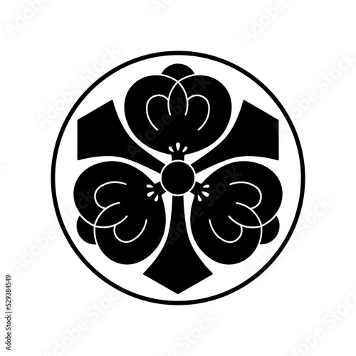 茶の實紋 / 茶の実紋・糸輪に剣三つ茶の實（いとわにけんみつちゃのみ）