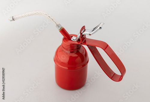 Hand pump oil can or oiler used for oiling in machines and vehicles