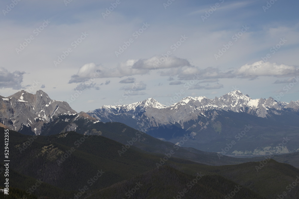 Fototapeta premium Sulphur Skyline Trailhead, Jasper National Park, Canadian Rockies, Alberta